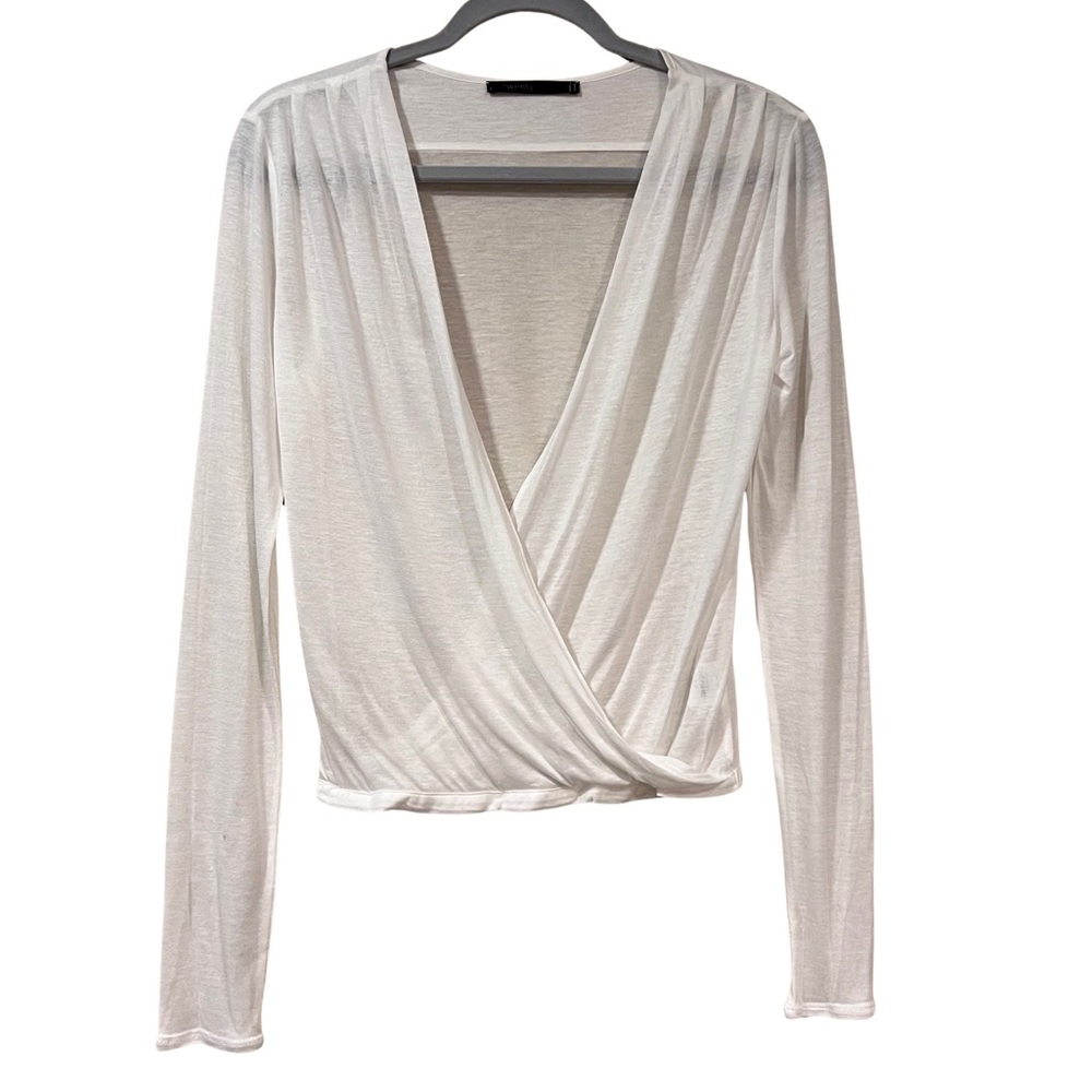 Twenty brand Women’s long sleeve lightweight cross cross v neck blouse